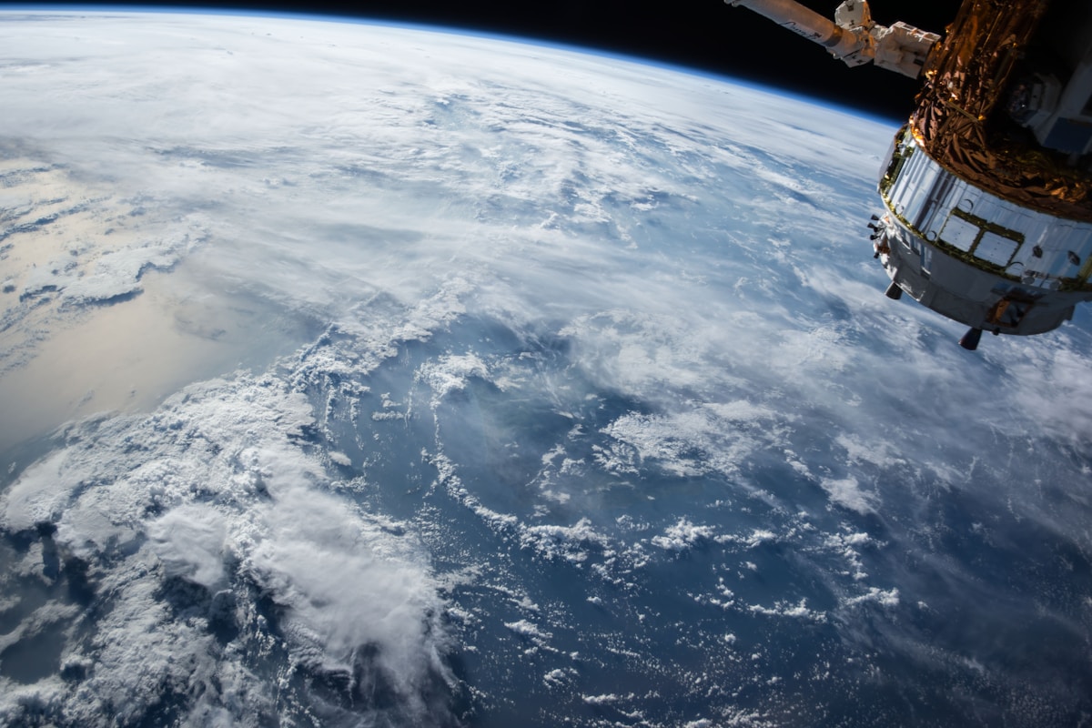 Daily Briefing (Apr 19): Space Agency Tests New Reusable Booster in High-Altitude Flight